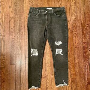 Levi’s Black Distressed High Rise Skinny Jeans